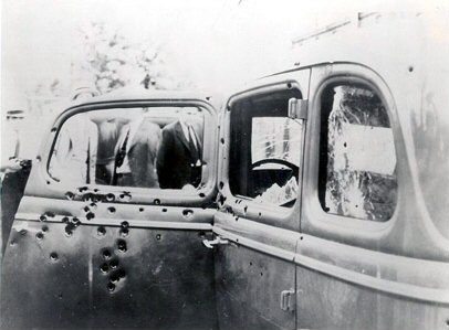 23 mai 1934  Bonnie et Clyde sont tués par la police