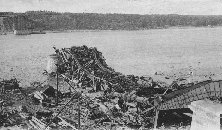 29 août 1907  Le pont de Québec s’effondre
