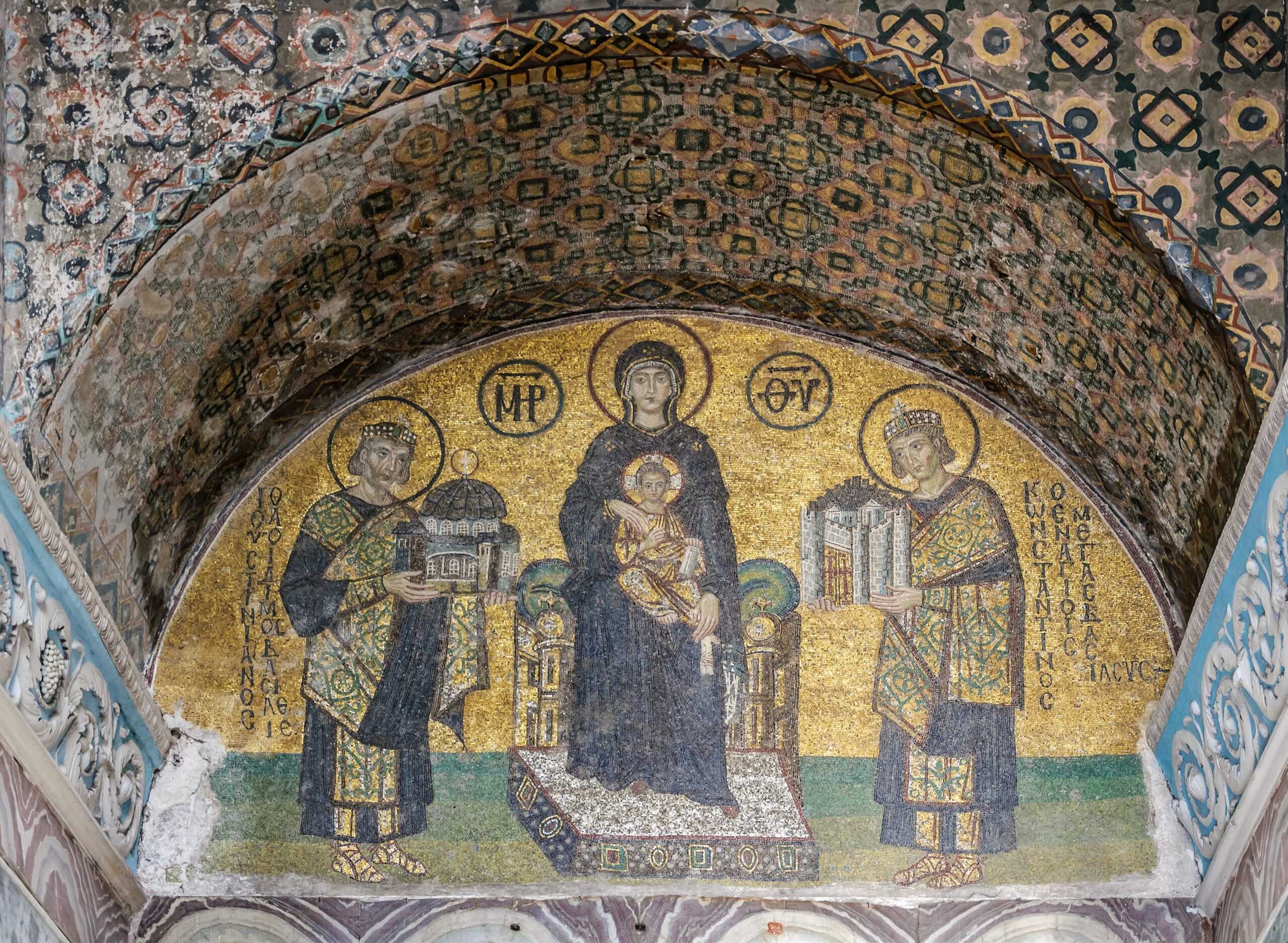 11 mai 330  Inauguration de Constantinople